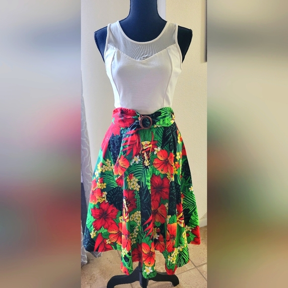 Tiki skirt - Picture 2 of 3